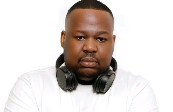 Nayshen SA Shares Dream Gig with Fellow Local Artists