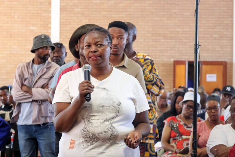 Local Farmers Engage MEC Elsabe Rockman